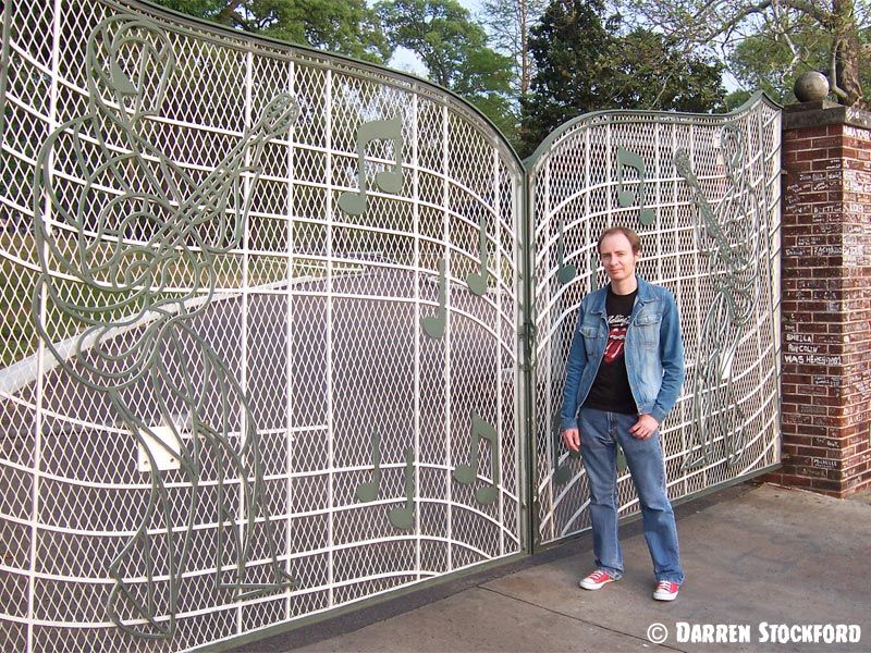 Darren by the Graceland gates