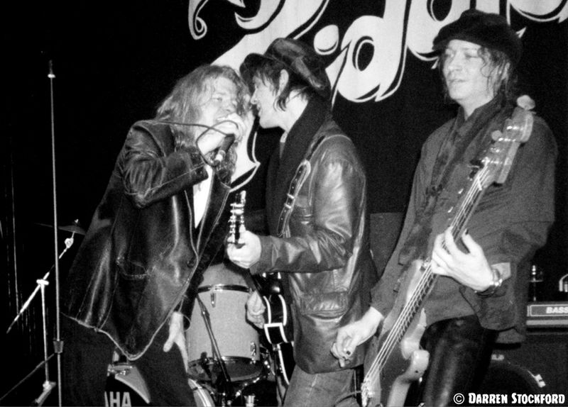 Tommy Hale, Darrell Bath and Tony Chaffee, on stage at the Mean Fiddler, Harlesden, 24 March 1998