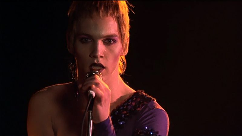 Jonathan Rhys Meyers in Velvet Goldmine